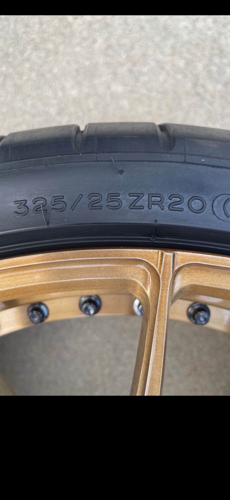 Lamborghini Gallardo Front Wheel