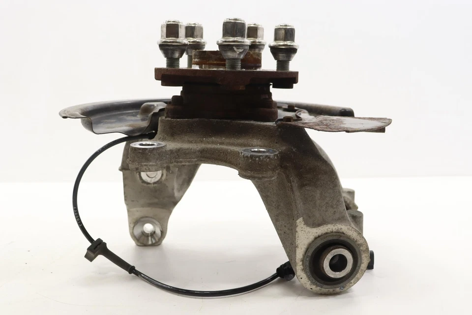 2015-2023 FORD MUSTANG REAR RIGHT STEERING SPINDLE KNUCKLE & HUB OEM FR3C5A970BB - Image 2 of 4