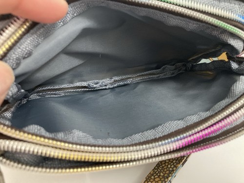 Cartera deportiva de nailon con compartimentos con cremallera floral hawaiana - Imagen 4 de 5