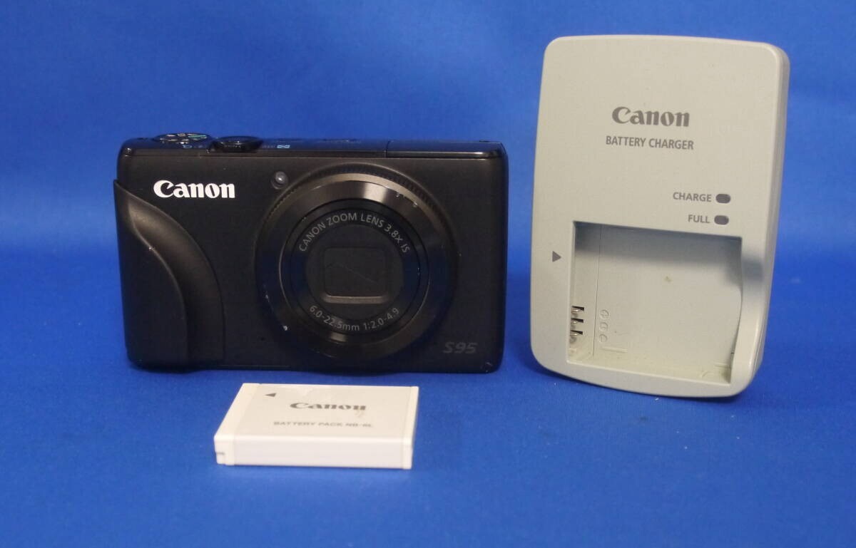 Canon PowerShot S95 箱付き Canon PowerShot S95 10.0MP Compact Digital Camera Black Fast
