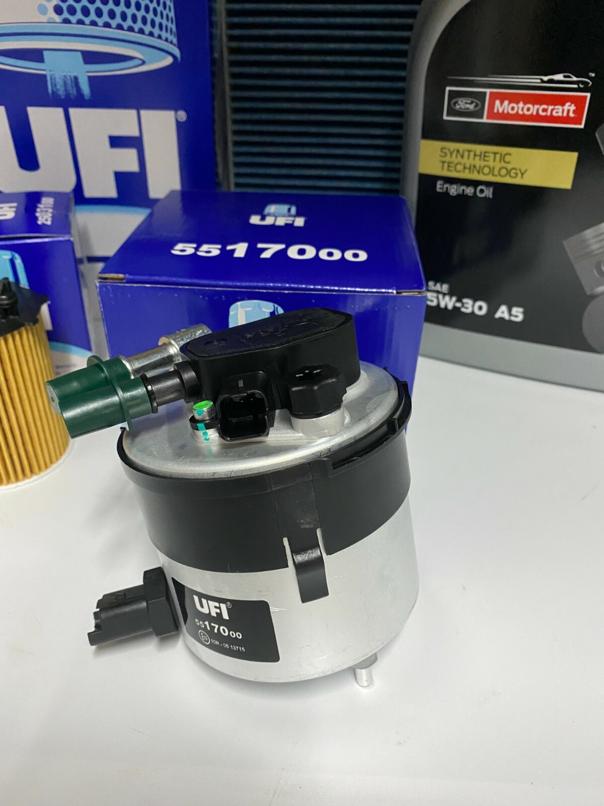 Kit Tagliando Per Ford Fusion E Fiesta V 1.4 TDCi - 4 Filtri + 4 Litri Olio 5W30 Originale, Manutenzione Completa