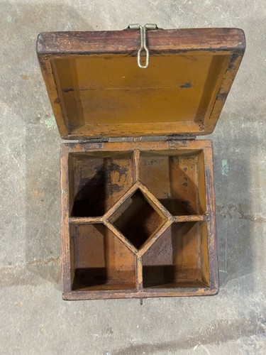 Vintage Wooden Large Size Storage Chest Compartment Box Original Hand Crafted - 第 8/14 張圖片