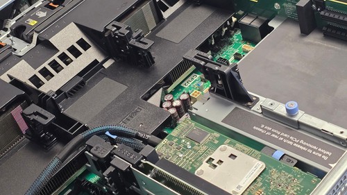 DELL R740 2x Xeon Gold 6132 14Core 2.6 128GB RAM 8SFF HBA330 2PSU 2Year Warranty - Bild 4 von 7