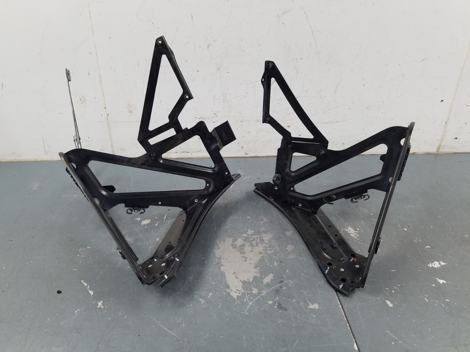 2015 McLaren 650S Spider Rear Quarter Panel Support Brackets #4100 X2