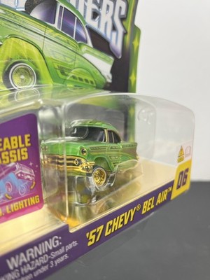 Car Tuned Lowriders Series 1 '57 Chevy Bel Air #06 LED Lighting