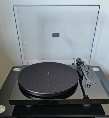 Pro-Ject Debut Carbon Evo TOP ! ORTOFON 2M RED Black Top Zustand mit OVP !!
