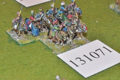 15mm Mittelalter / Perser - General & Eskorte 9 Figuren - (131071)