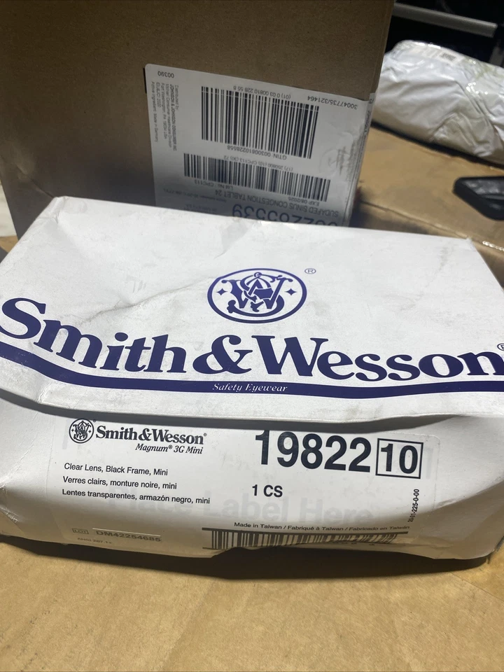 12-Smith & Wesson Mini Magnum Gafas de Seguridad con Lente Transparente ANSI Z87 + Nuevas Foto 3 de 3