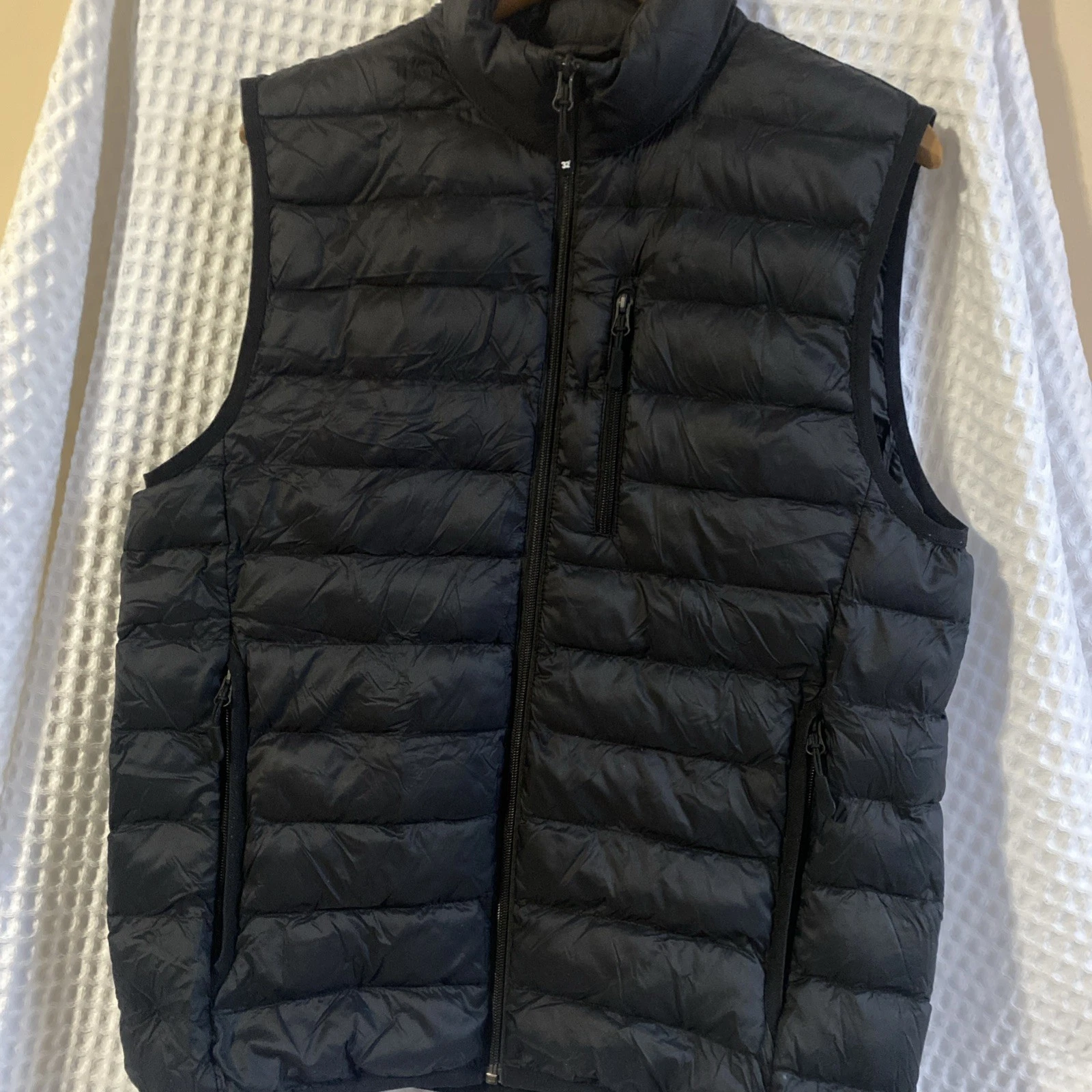 32 Degree Heat Vest Mens Small Black Lightweight Sleeveless Jacket Puffer