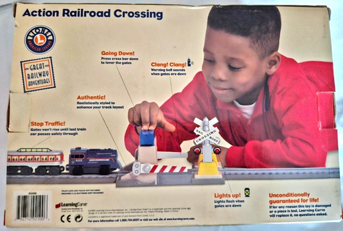 LIONEL Great Railway Adventures, ACTION RAILROAD CROSSING 1999 , New In Box - Picture 3 of 3