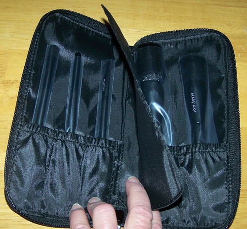 Nuevo MARY KAY Essential Brush Collection 5 brochas de maquillaje con bolsa con cremallera logotipo MK - Imagen 9 de 10