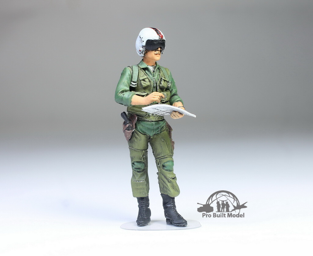 PreSale USAF Fighter Pilot for A-10, F-16, F-18, F-22 1:32 Pro