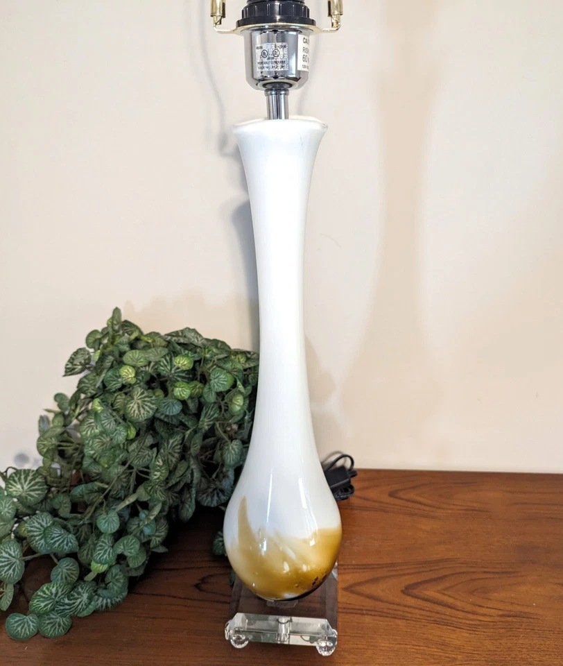 Jarrón MCM Mid Century moderno de vidrio oscilante LÁMPARA 19" ámbar a blanco pies de cristal Foto 2 de 4