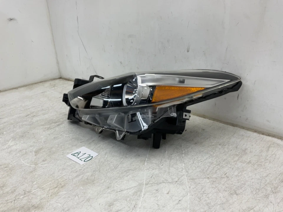 *DAMAGED* 2017 2018 MAZDA 3 DRIVER LH SIDE HALOGEN HEADLIGHT OEM 17 18 Foto 2 de 4