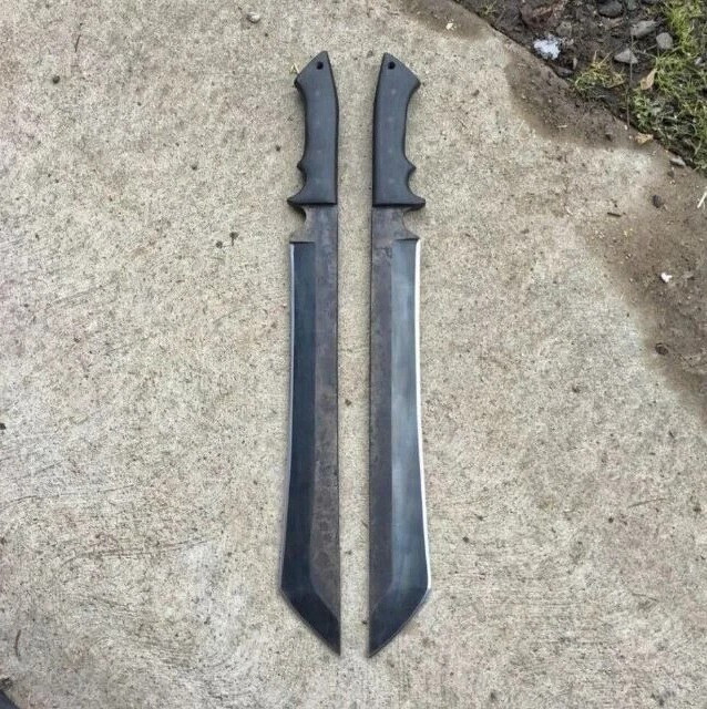 Set of 2 D2 TOOL STEEL HUNTING MACHETE SWORD COMBAT SURVIVAL SWORD WITH SHEATH