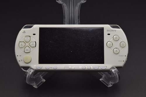 Sony PSP-2000 Console - Region Free, Color & Rank, New Battery & USB Charger - Picture 7 of 18