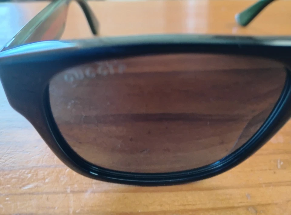 *Oferta de vacaciones $600 a $475* Gafas de sol Gucci vintage polarizadas auténticas para hombre Foto 3 de 4