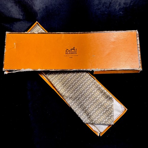 Vintage Hermes Seide Gold & Creme Geometrisches Muster Krawatte mit Original Box