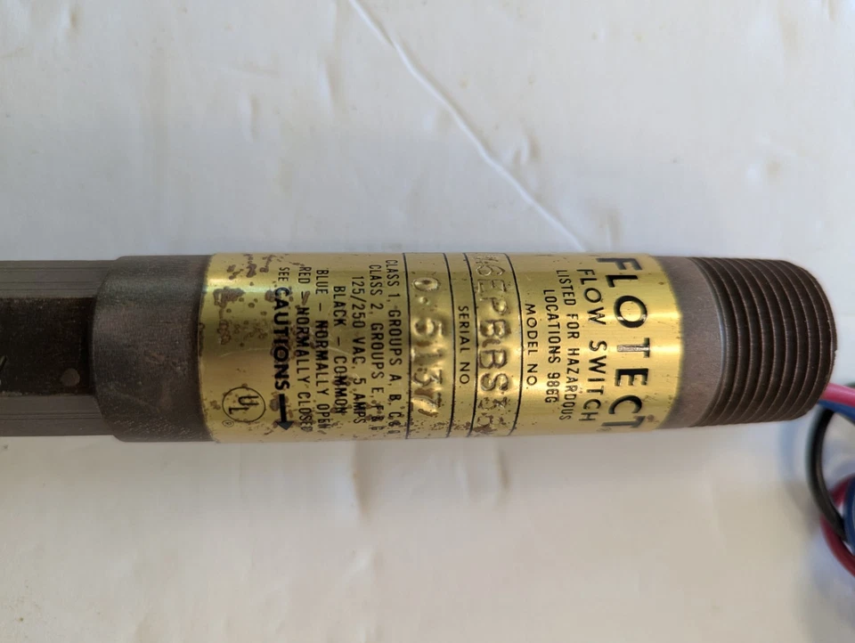 INTERRUPTOR DE FLUJO FLOTECT M# V6BPBBS3B M# 05140 125/250 VAC 5 AMP DKI 1000 Foto 3 de 4