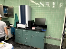 Bruker MALDI Biotyper Microflex LT/SH MBT Mass Spectrometer w/ Software, Manuals