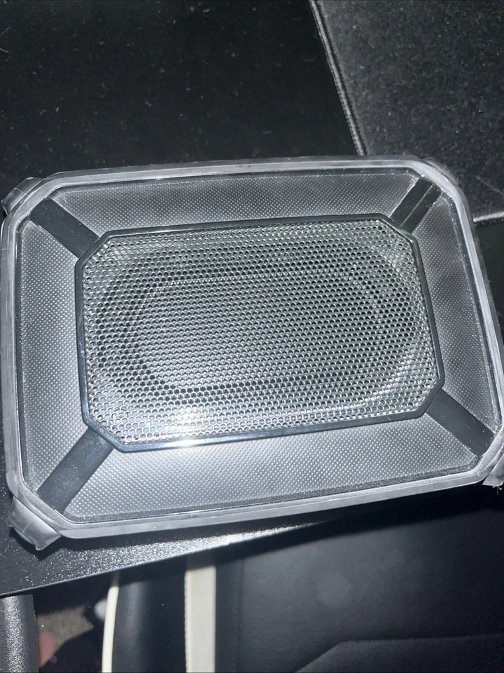 Altavoz inalámbrico iHome Bluetooth diseño resistente Foto 4 de 4