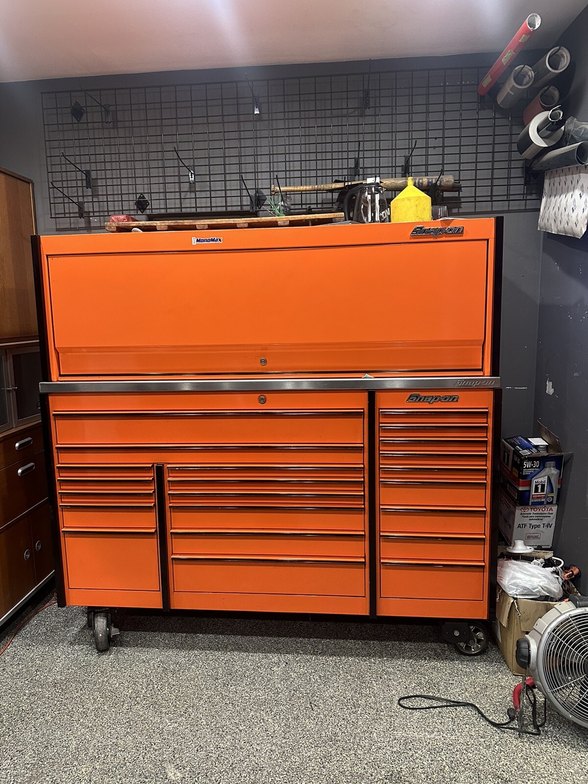 Snap On Tool Boxes 72 inch Steel top With hutch With 32 Inch 6 Drawer
