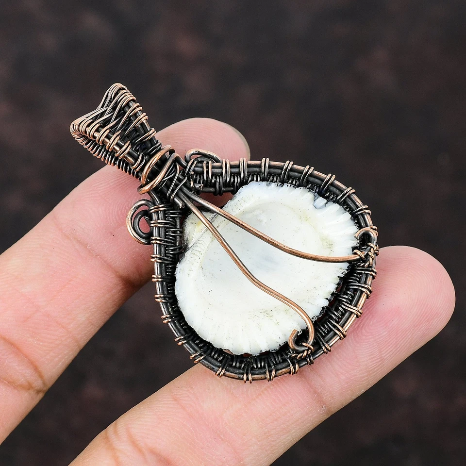 Regalo para Mujer Joyería Envuelto en Alambre Colgante Cobre Titanio Recubierto Shell 2.13" Foto 4 de 4