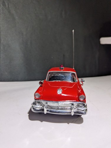 NIB 1997 VTG FIRST GEAR DIE CAST REPLICA RED FORD 1956 TUDOR CAR NY CHIEFS - Picture 2 of 6
