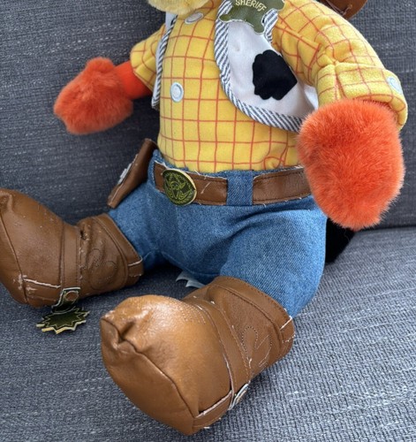 Disney Store Winnie Puuh Tigger als Toy Story Woody 12 Zoll Plüschtier Stofftier - Bild 5 von 24