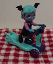 Disney Junior Vampirina Figure with Helment /Knee Pads/Scooter AUCT 11752