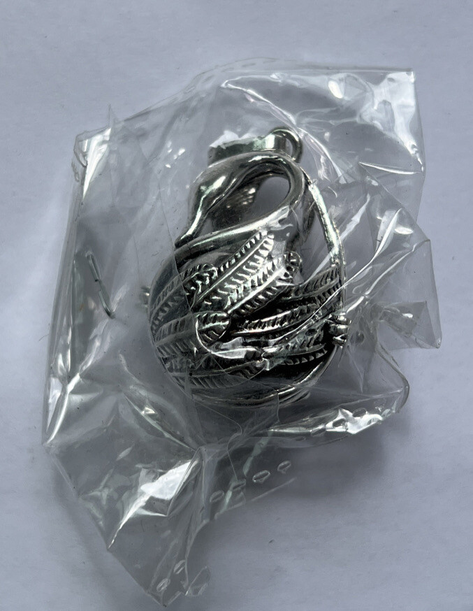 Picture 2 of 3