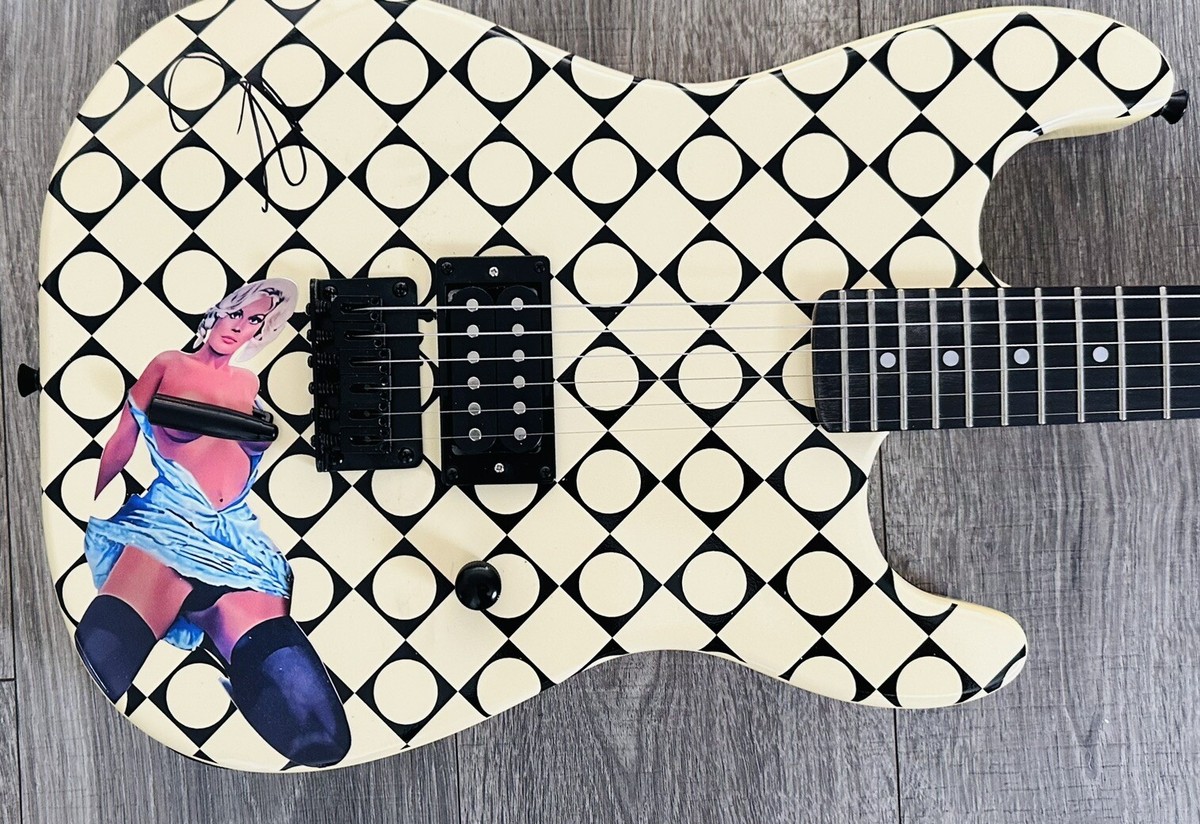 Alice In Chains Autographed Guitar Jerry Cantrell Signed Guitar