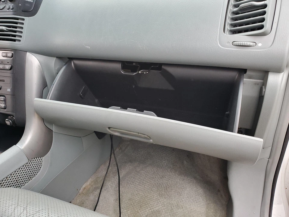 Guantera (gris helecho/gris claro) Honda Pilot 2003-2008 Foto 2 de 4