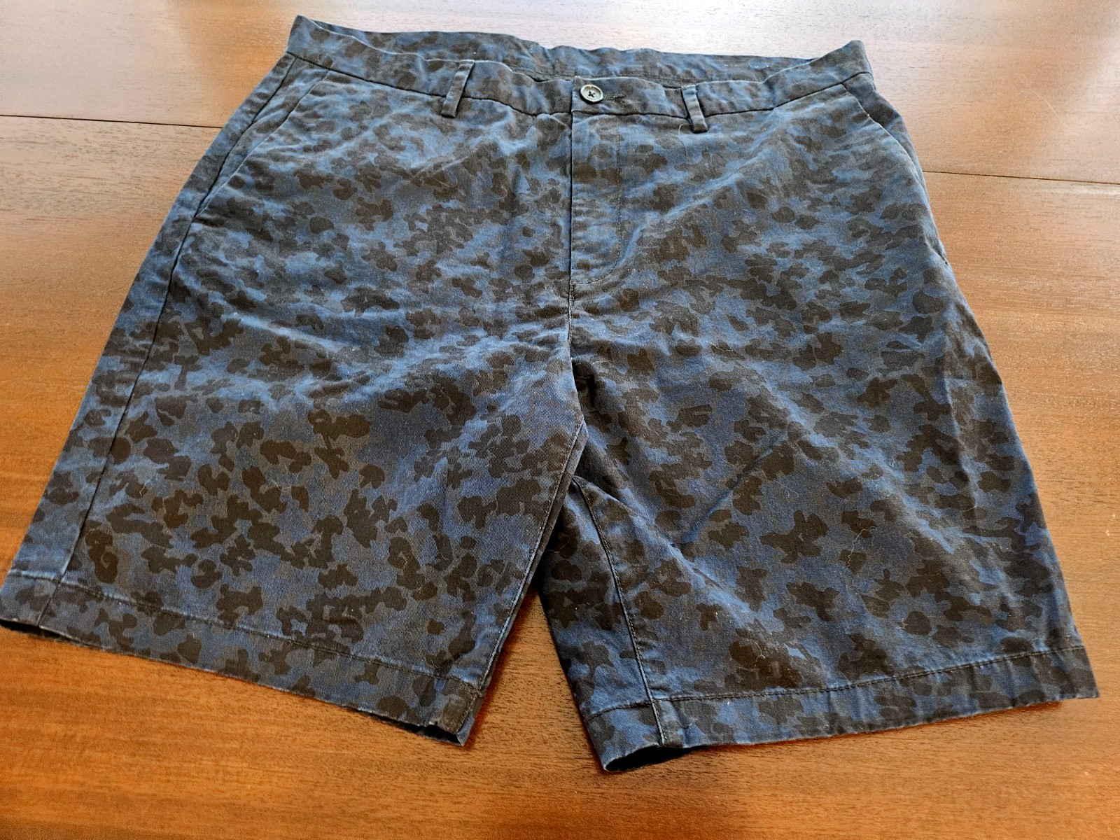 Michael Kors Shorts Mens 36 Flat Front Chino Blue Camo Print