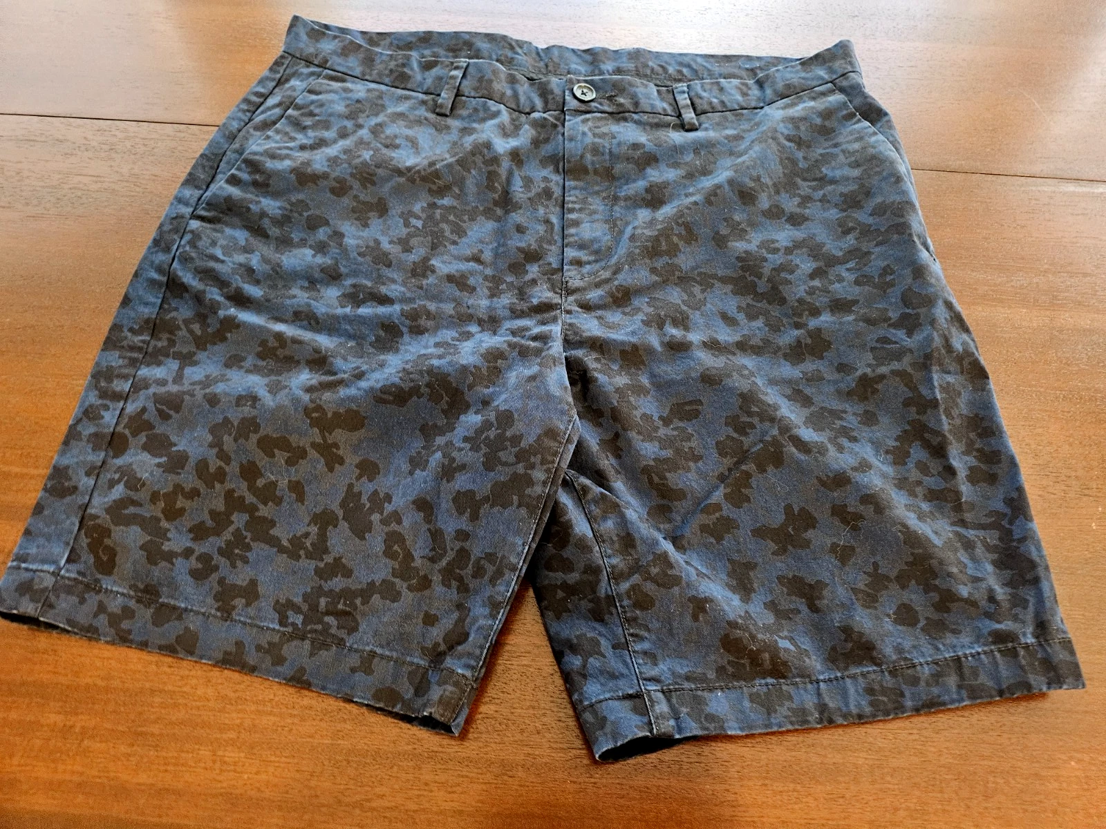 Michael Kors Shorts Mens 36 Flat Front Chino Blue Camo Print
