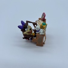 Looney Tunes Taz Tasmanian She-Devil Christmas Collectible Ornament 1997