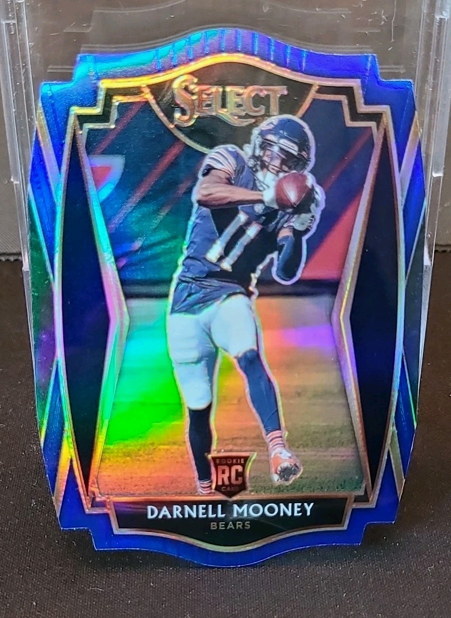 2020 Panini Select - Premier Level Darnell Mooney #200 Blue Prizm Die-Cut (RC)