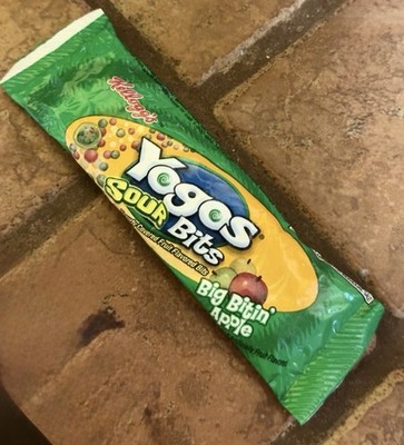 Kellogg's Yogos Sour Bits Big Bitin' Apple Gummy Candy, Apple Flavor