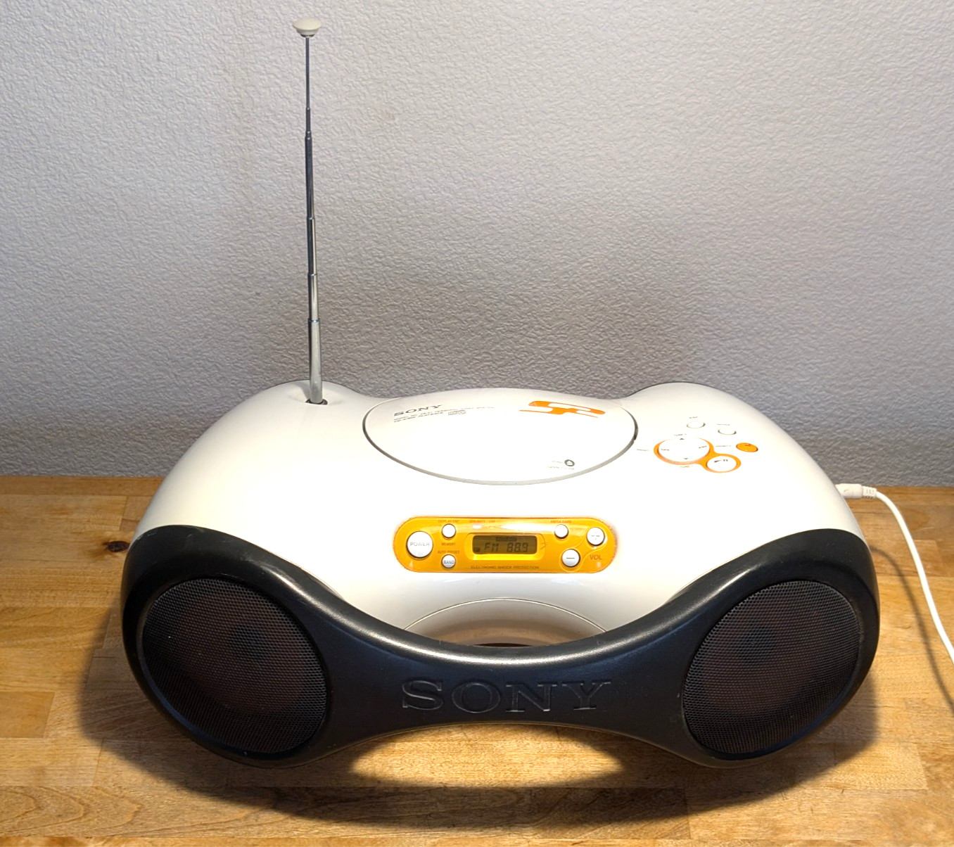 Radio Tested Vintage Y2k 2000
