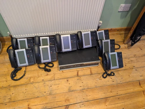 Mitel 3300 CX Controller Telephone Phone System and 9 5331e phones 