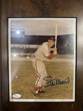 Stan Musial Cards, Rookie Cards and Autographed Memorabilia Guide 44