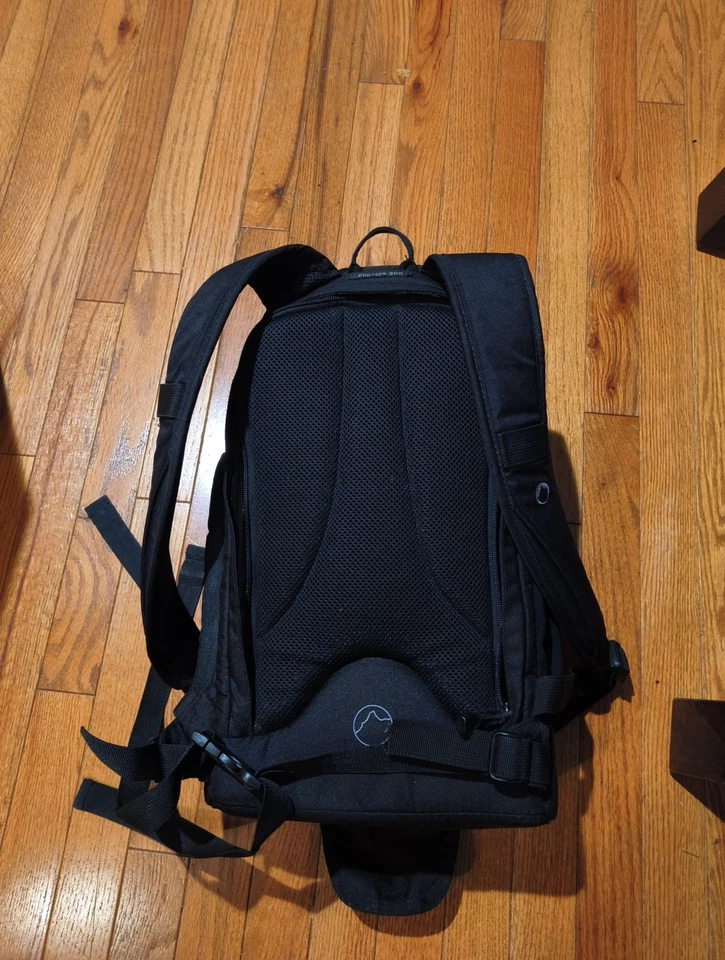 Lowepro Flipside 300 Padded Camera Backpack  - Image 2 of 4