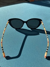 Burberry Women s Cat Eye Sunglasses Black Fra...