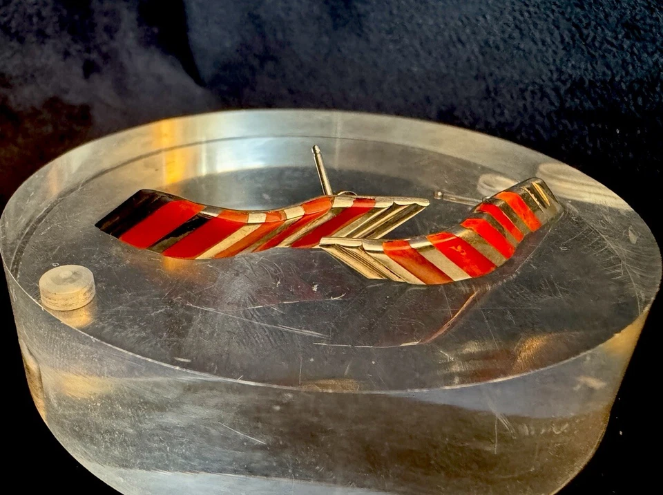 Pendientes espirales con incrustaciones de coral de plata esterlina Zuni artesanales hechos a mano estampados SAS Foto 2 de 4