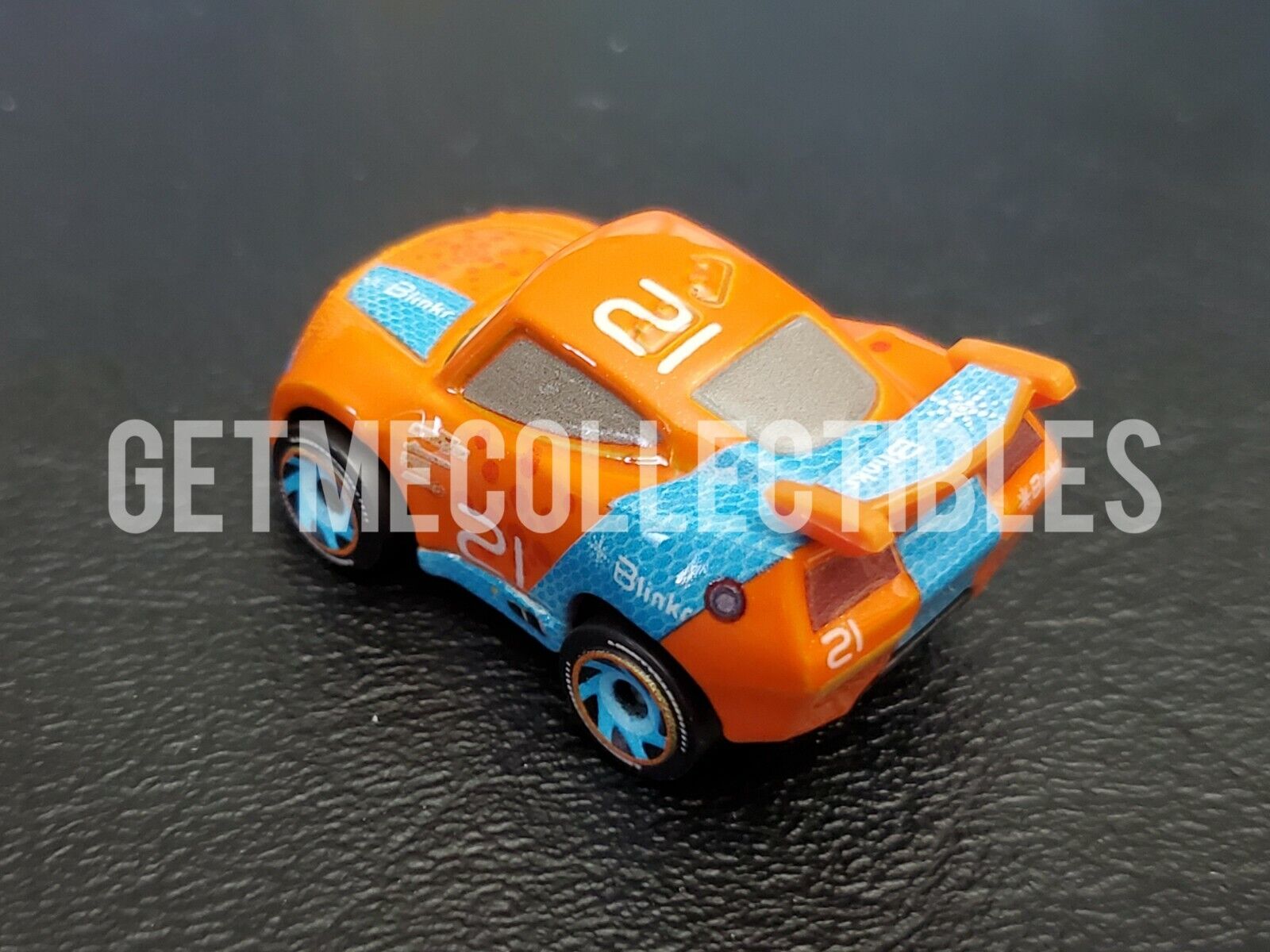 Disney Pixar Cars 2022 Mini Racer Blinkie Ryan Inside Lanely in