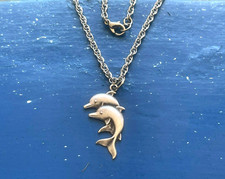 1 PEWTER TWIN DOLPHINS ON 18 INCH CHAIN NECKLACE ALL NEW.