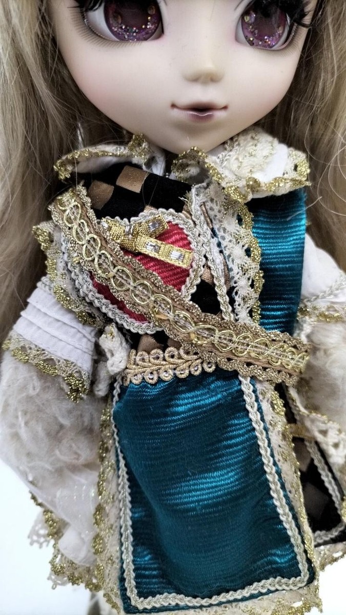 Pullip Classical White Rabbit P-085 Eyes are custom made Pullip Classical White Rabbit P-085 Eyes are custom made