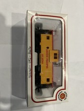 Bachmann HO Scale Union Pacific UP 25743 Wide Vision Caboose Yellow Red - IN BOX