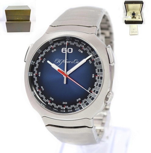 H. Moser & Cie. Streamliner Flyback Chronograph 6902-1201 42MM Blue Box Papers - Picture 1 of 5