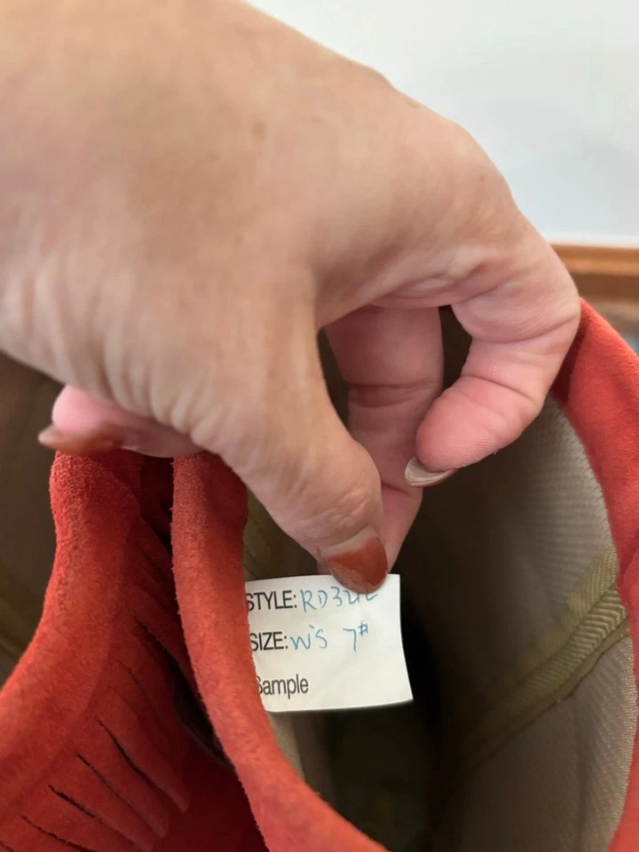 Durango Crush 红色麂皮绒条纹牛仔靴女式 7B 样品罕见西部 — 第 3/4 张图片